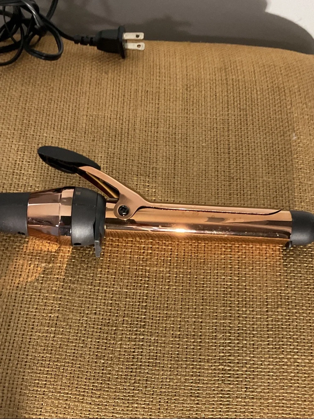 Moroccanoil Hydration Hair Mask+- curling iron